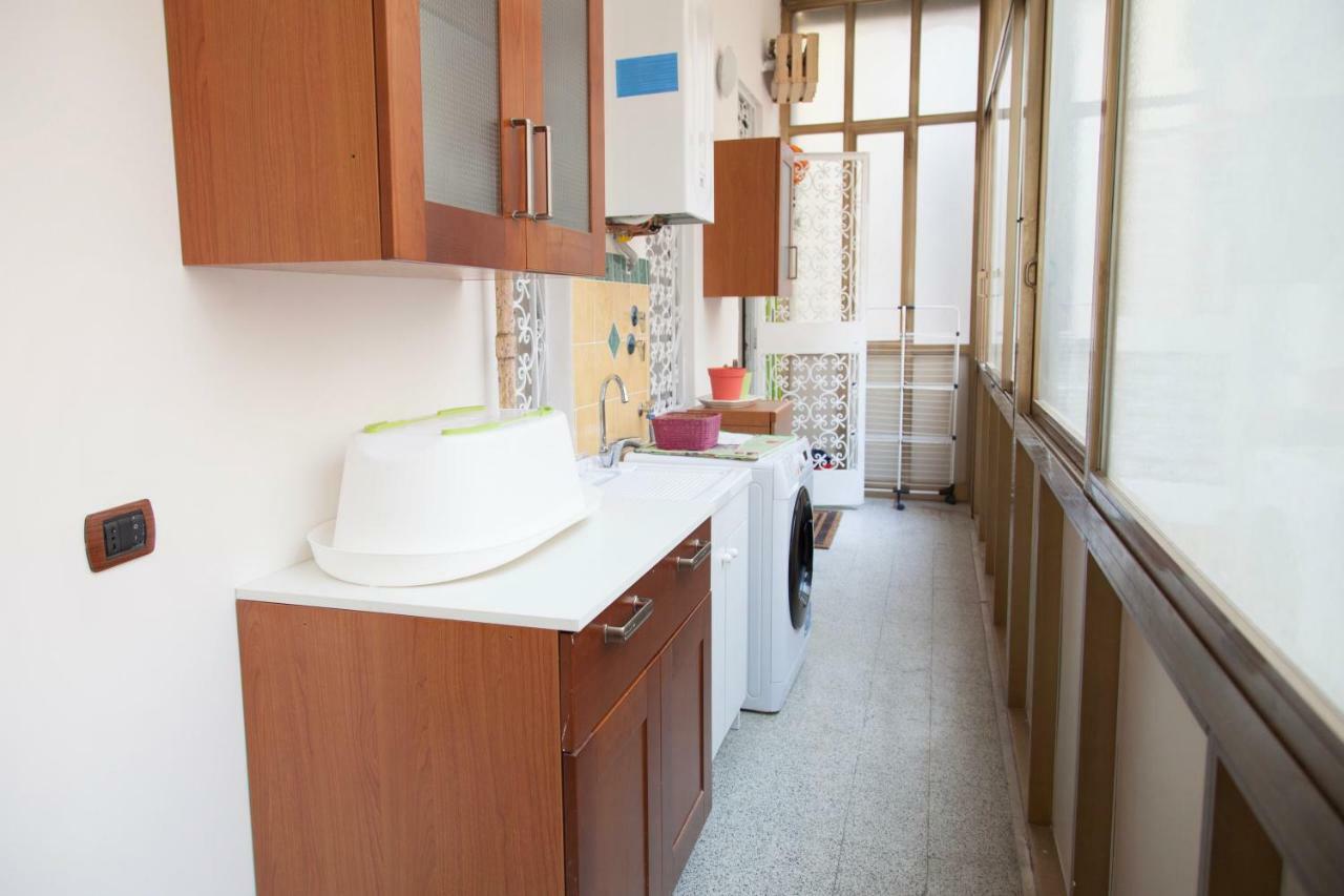 Casa vacanze Maman Suite, Center Near Molo Beverello *