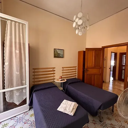Maman Suite, city center near Molo Beverello Napoli Esterno foto