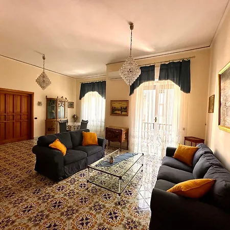 Maman Suite, city center near Molo Beverello Napoli Esterno foto